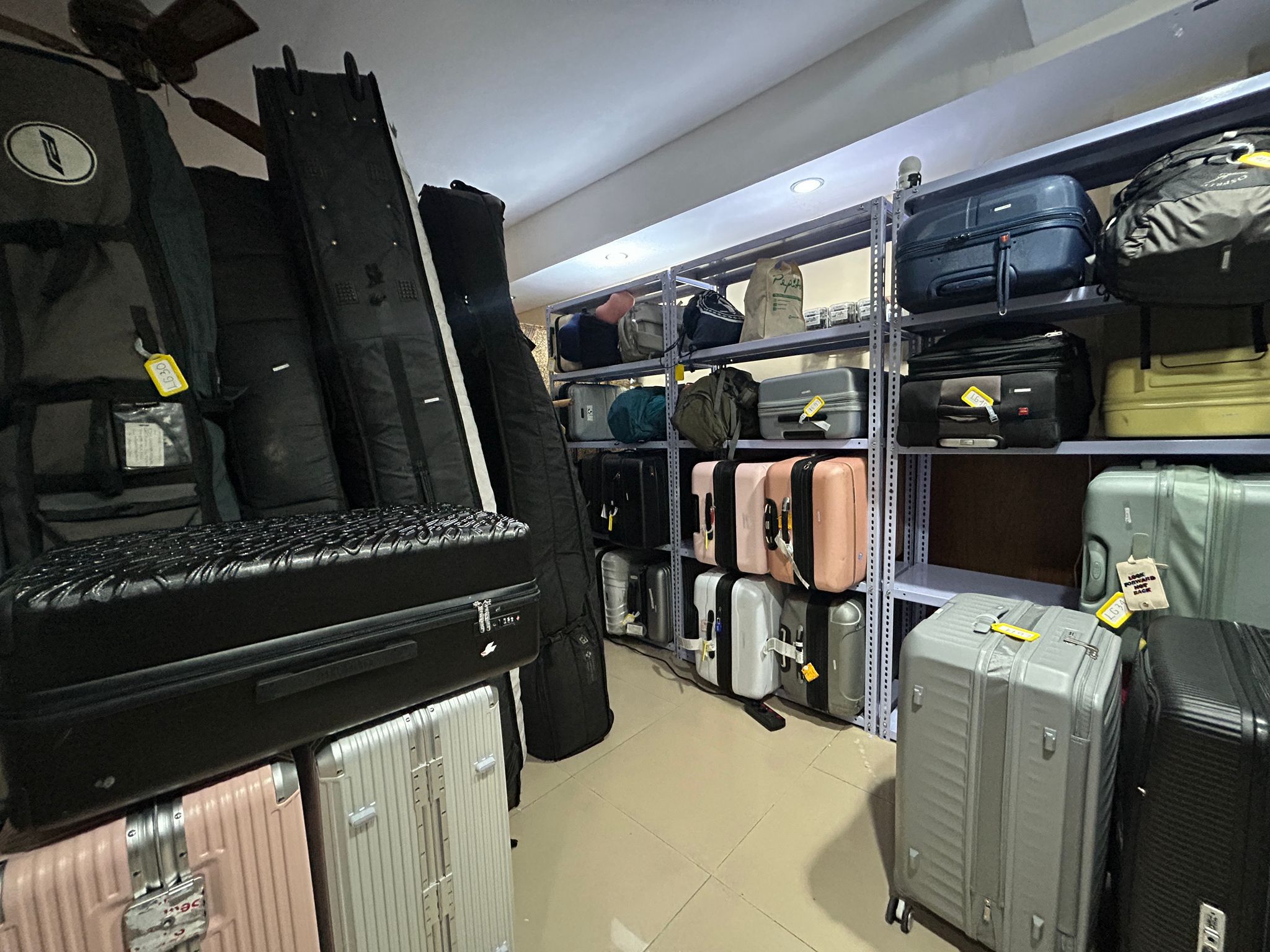 OLA yellow lockers